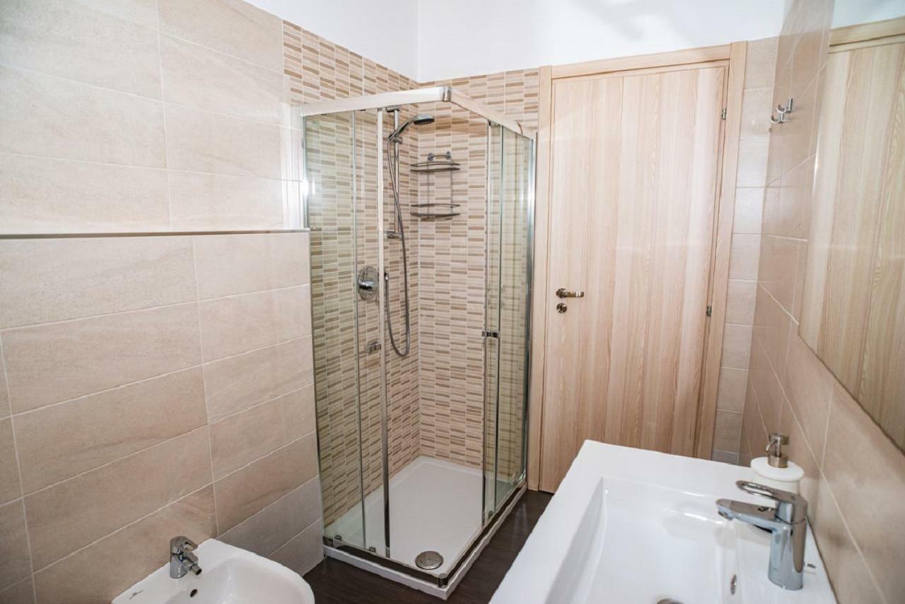 May Twins Home La Spezia Bagian luar foto